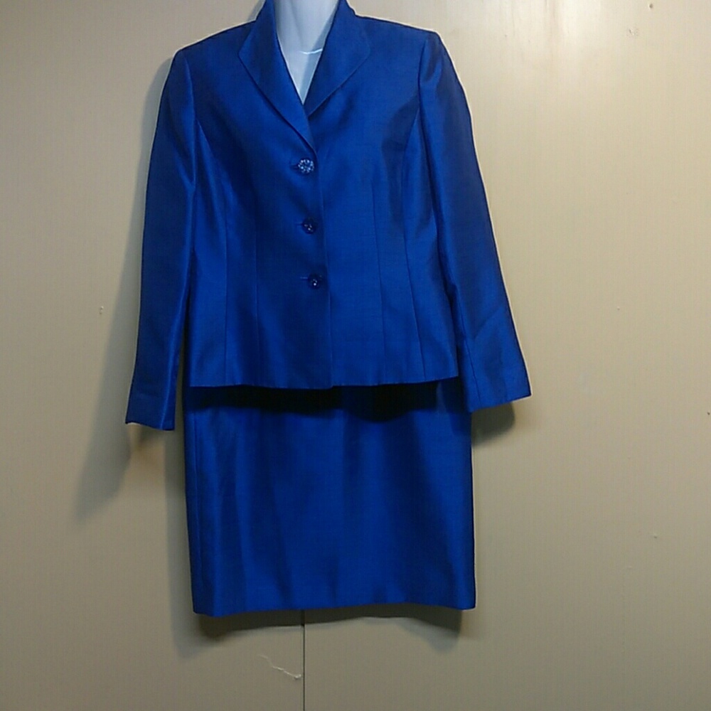 Le suit ladies Blazer and skirt - Picture 1 of 8